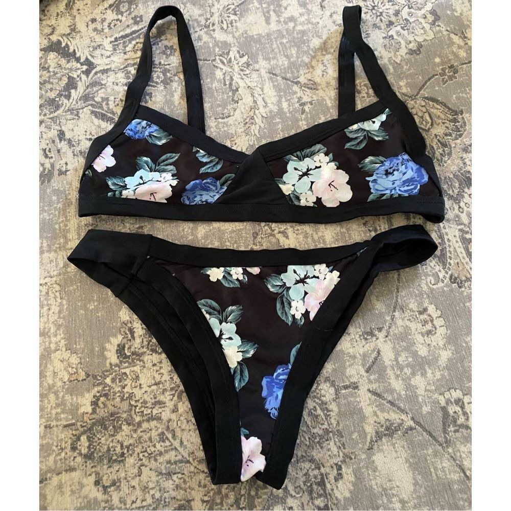 Black floral bikini 